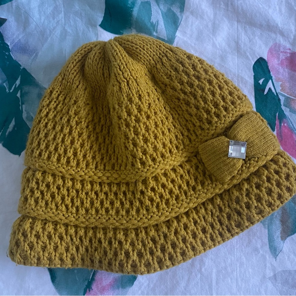 Knit Hat with Bow